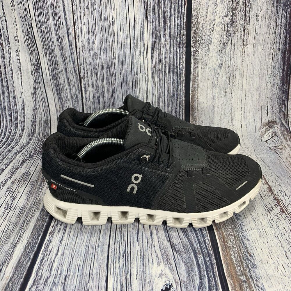On Cloud 5 Black White Running Sneakers Shoes Women’s Size 9